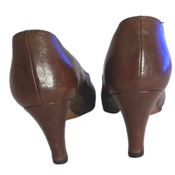 Chanel Brown, Black Leather Cap Toe CC Logo Contrasting Color Pumps 3 5.5 - Picture 10 of 11